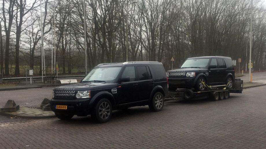 Transport van een import Land Rover uit Duitsland